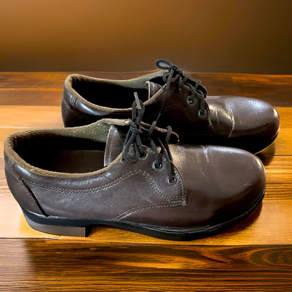 Classic Women's Brown Lace-Up Leather Shoes